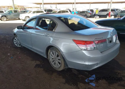 2011 Honda Accord 2.4 Ex z USA, uszkodzony, nr VIN 1HGCP2F77BA005560